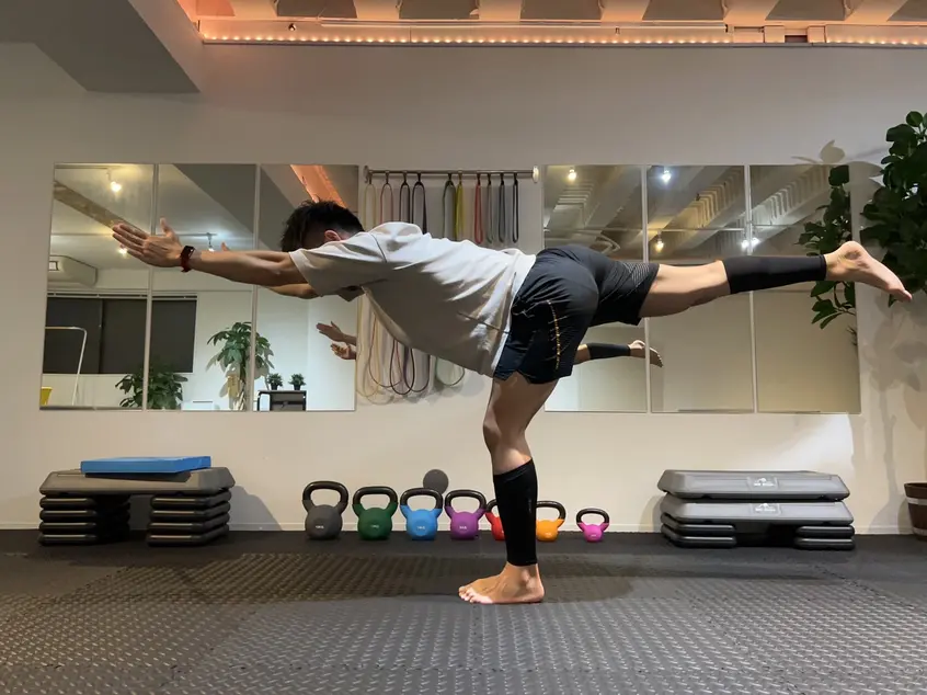 シングルレッグ デッドリフト